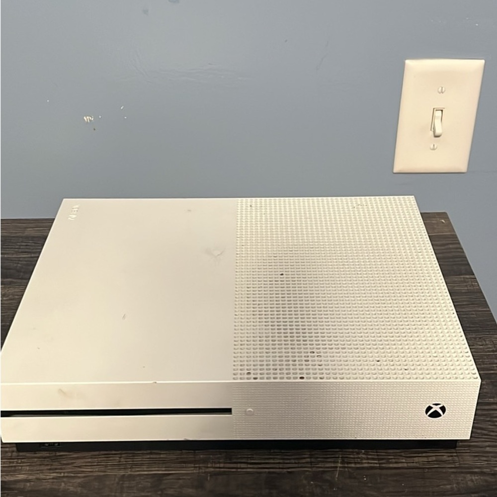Xbox One S